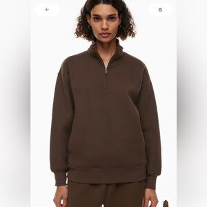Aritzia TNA Cozy Fleece Boyfriend 1/4 Zip Sweatshirt in Rich Mocha Brown